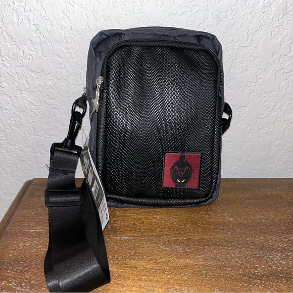 New, Disney Jafar Zipper Closure Crossbody Bag - Picture 1 of 7